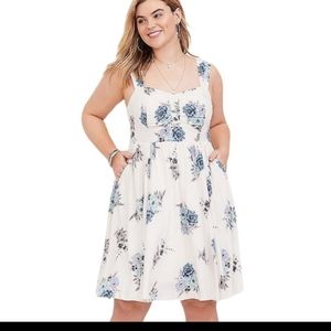 Torrid Plus Size Blue and Cream Floral smocked back sleeveless dress pockets 2X